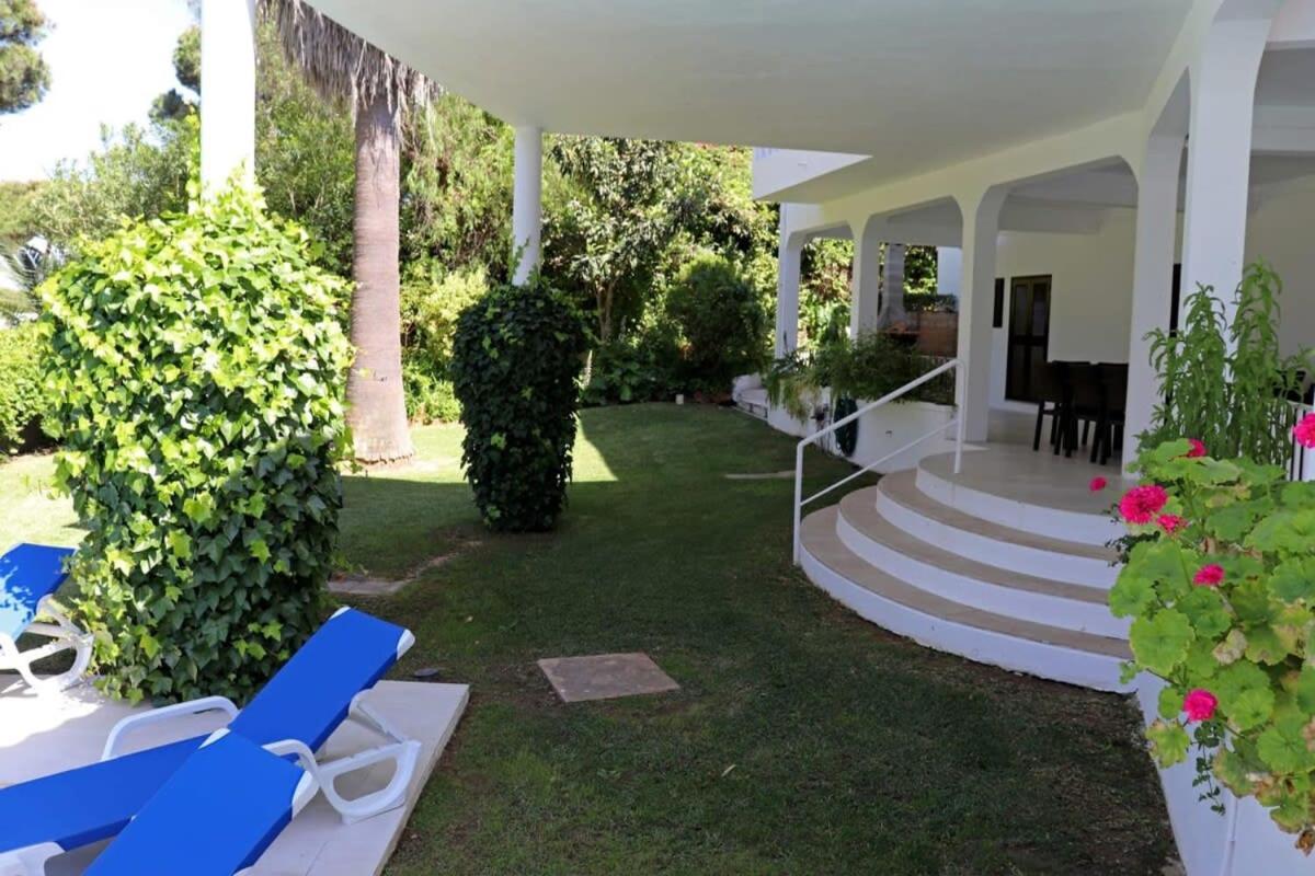 Villa Hibiscus, Great Location In Vilamoura, Lush Green Lawns And Garden Quarteira Esterno foto